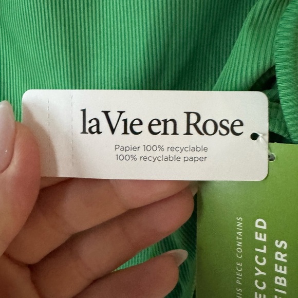La Vie en Rose Emerald Green Swimsuit – Size Medium – NWT - Picture 8 of 13